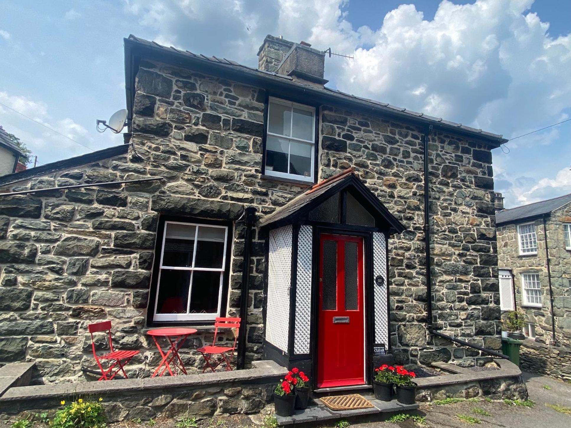 Cottage In The Heart Of Dolgellau Exterior photo